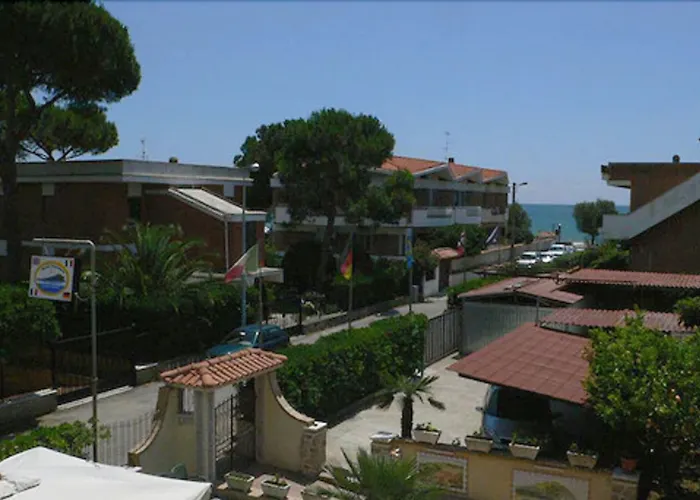 Hotel Casa Yvorio Terracina